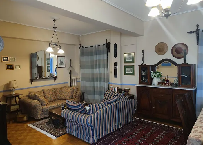 Classic Apartment In Kalamata